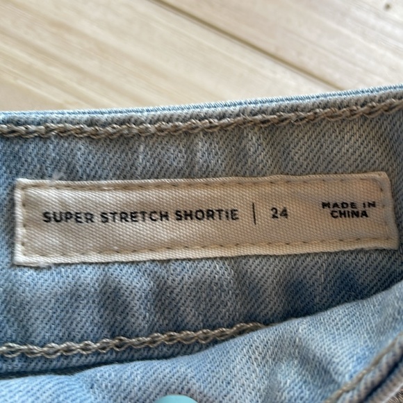 Pacsun super stretch shortie jean shorts. - Picture 3 of 10